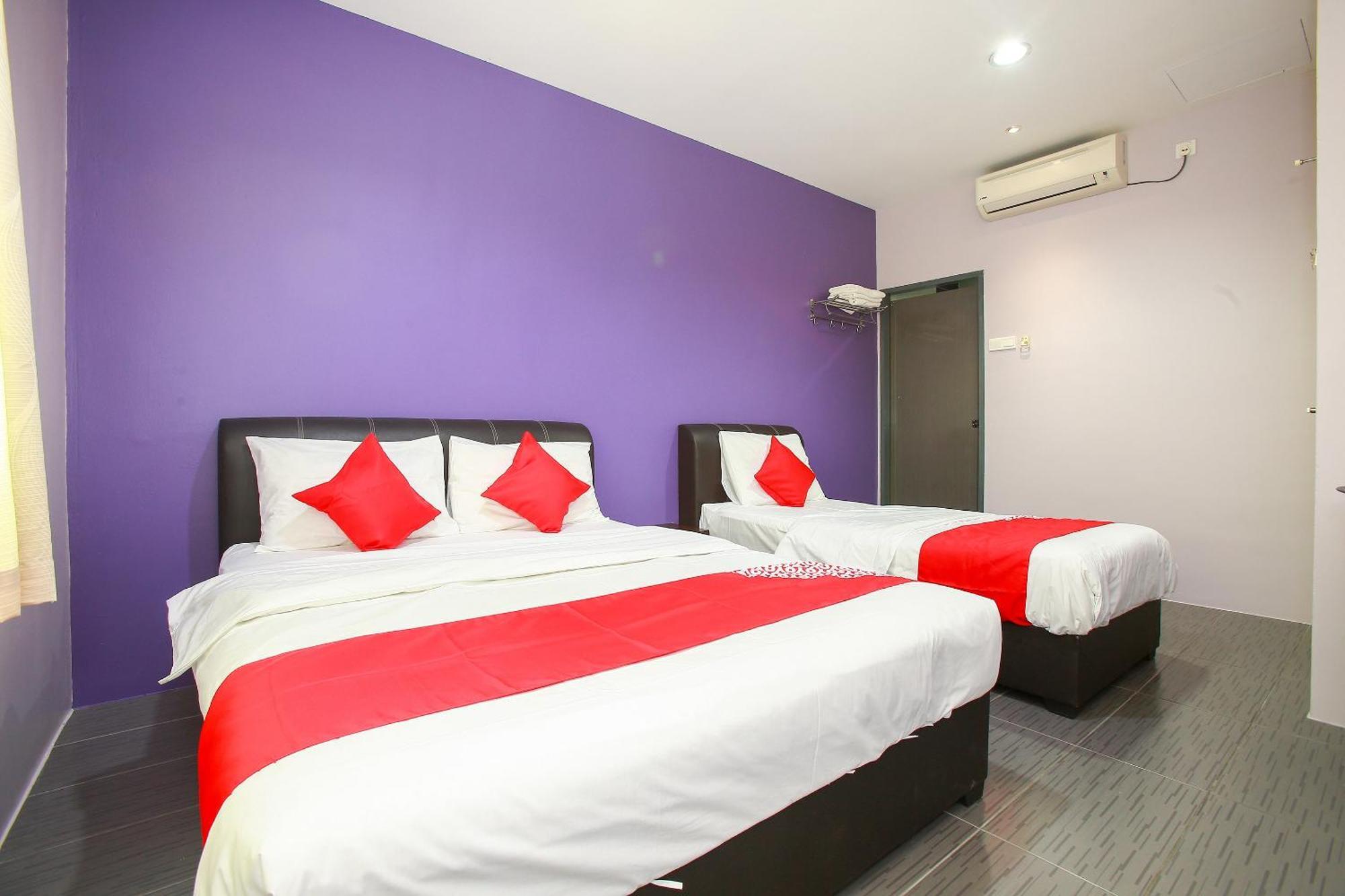 Oyo 89332 De Hotel Teluk Intan Exterior photo
