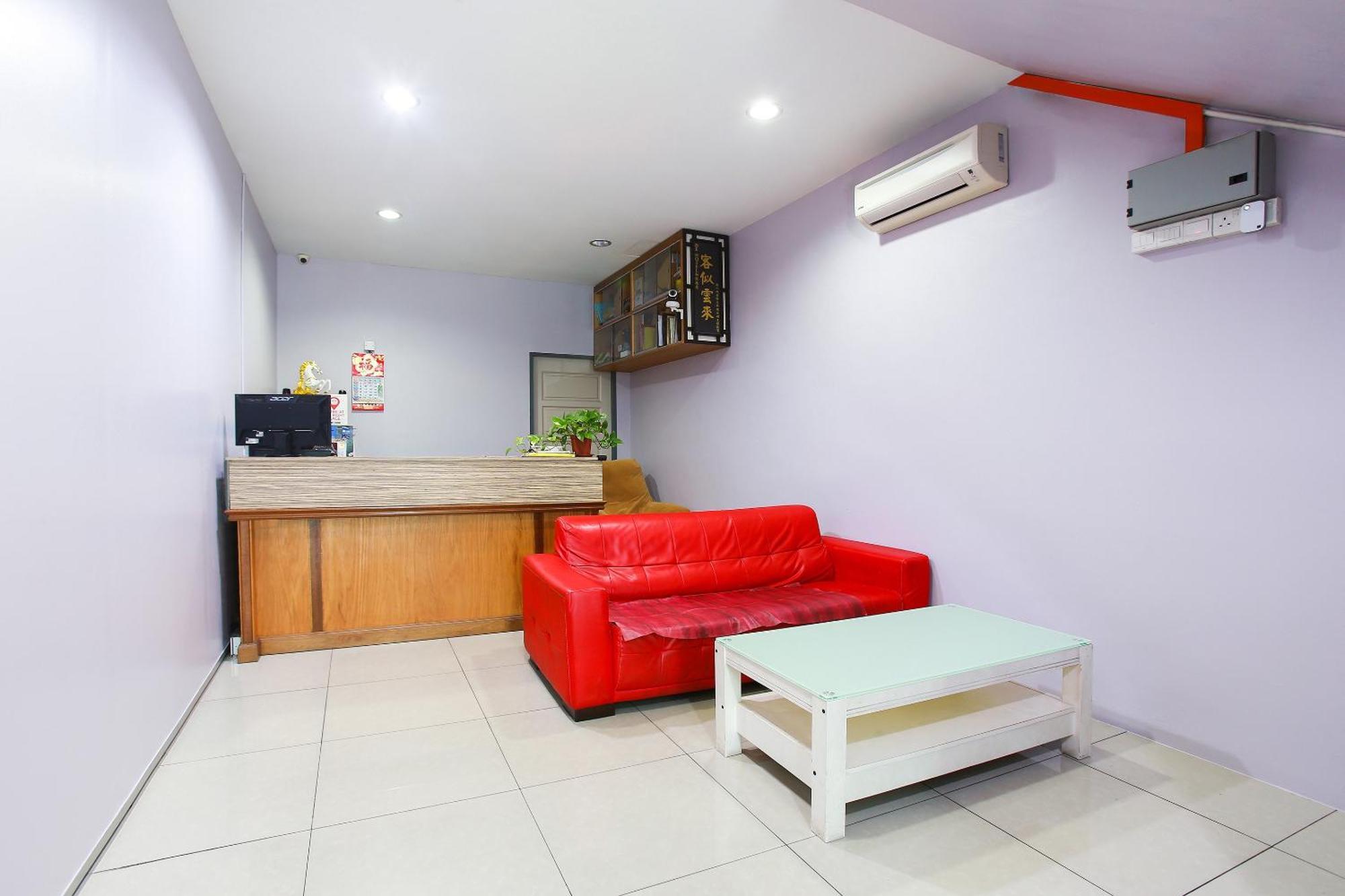 Oyo 89332 De Hotel Teluk Intan Exterior photo